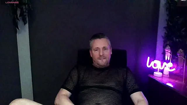 Snapshot of Hunter_Fl chatting on 11-25-25, 05:13 Hunter Fl online show from 11-25-25, 05:13