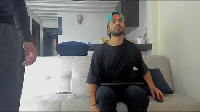 Snapshot of heteros_curious chatting on 11-24-25, 09:58 heteros curious online show from 11-24-25, 09:58