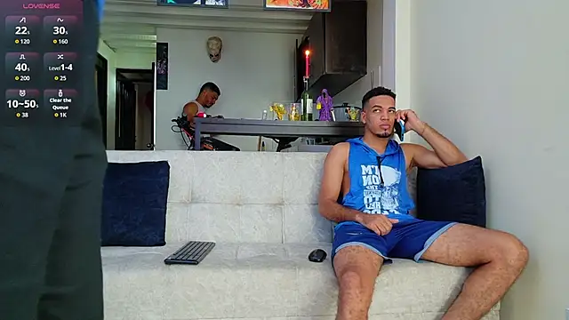 Snapshot of heteros_curious chatting on 12-13-25, 08:25 heteros curious online show from 12-13-25, 08:25