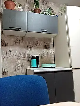 Snapshot of KARINA-TITS chatting on 11-26-25, 02:45 KARINA-TITS online show from 11-26-25, 02:45