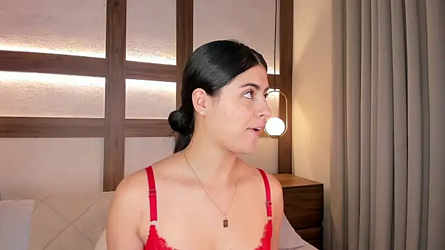 SarhaVega online show from 03-31-26, 01:22