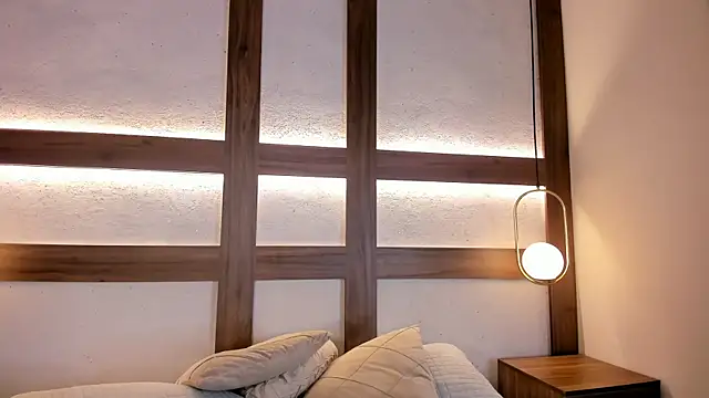 SarhaVega online show from 04-18-26, 07:07