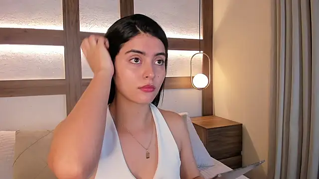 SarhaVega online show from 04-19-26, 01:32