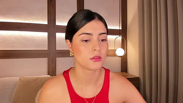 Snapshot of SarhaVega chatting on 05-28-26, 01:19 SarhaVega online show from 05-28-26, 01:19