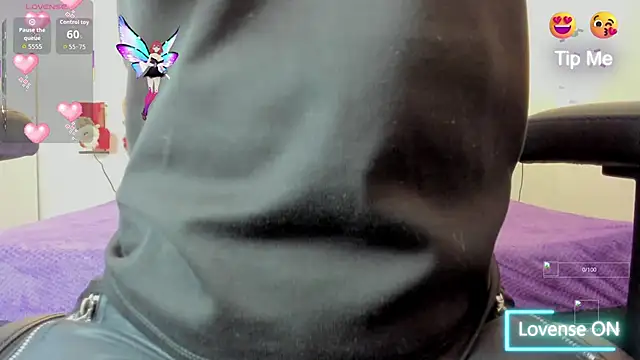 mask red girl online show from 12-03-25, 01:09