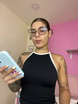 LauraRaider online show from 07-14-26, 10:48