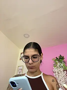 LauraRaider online show from 07-16-26, 02:17