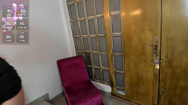 Snapshot of Mysterius_Woman chatting on 11-27-25, 01:13 Mysterius Woman online show from 11-27-25, 01:13