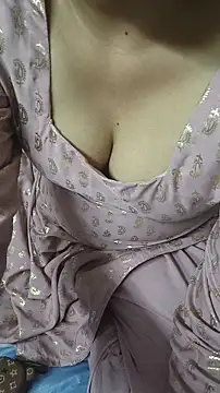 SameeraReddy19 online show from 04-20-26, 01:25