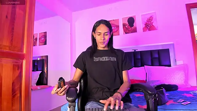 ValeryTs1 online show from 04-27-26, 06:06