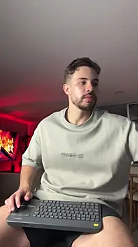 Valenthino Salvatore online show from 04-28-26, 12:53