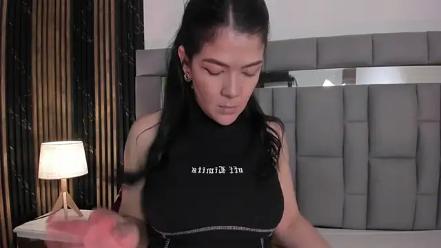 amaia santini online show from 07-23-26, 07:23