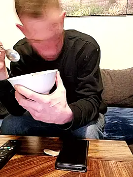 Snapshot of hamstiboy55 chatting on 02-16-26, 08:38 hamstiboy55 online show from 02-16-26, 08:38