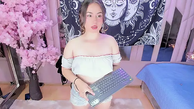 Naomistart online show from 12-14-25, 09:19