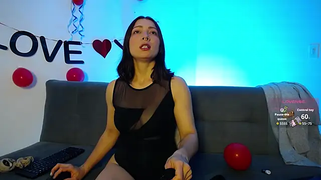 sansa stark love online show from 02-22-26, 10:52