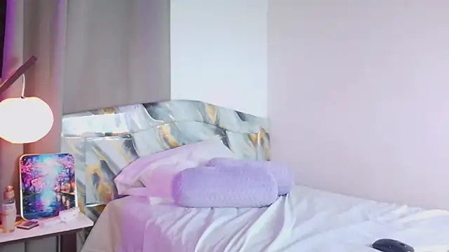 EmmaDembers online show from 12-02-25, 09:21