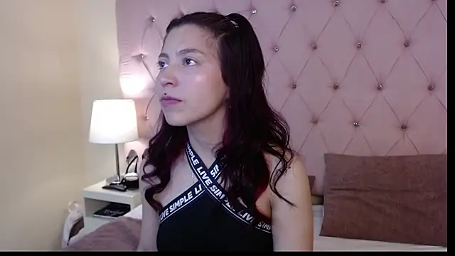 Snapshot of Hillary_Thomson chatting on 12-01-25, 02:11 Hillary Thomson online show from 12-01-25, 02:11