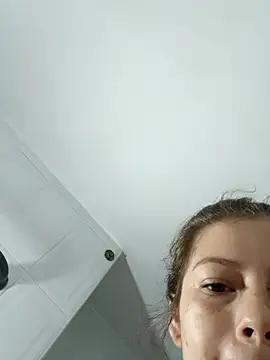 Snapshot of Renata_Honey chatting on 12-16-25, 06:13 Renata Honey online show from 12-16-25, 06:13