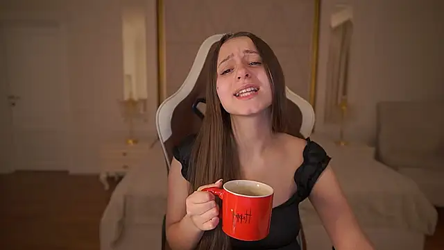 TinyNatalie online show from 02-26-26, 03:05