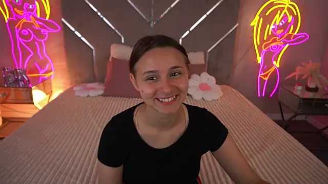 Snapshot of TinyNatalie chatting on 07-27-26, 01:29 TinyNatalie online show from 07-27-26, 01:29