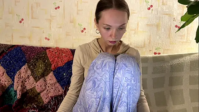 Snapshot of PaulaTisch chatting on 12-15-25, 04:11 PaulaTisch online show from 12-15-25, 04:11