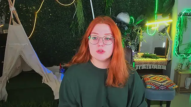 Snapshot of StaceyJensen chatting on 12-03-25, 05:37 StaceyJensen online show from 12-03-25, 05:37