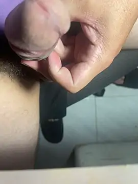 boyyyy2k1 online show from 05-13-26, 05:10