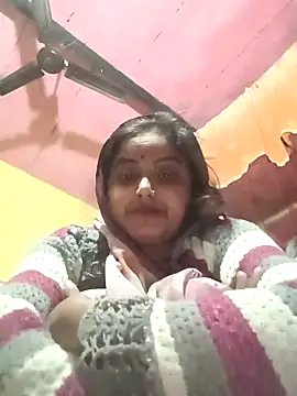 Snapshot of Pooja_hote chatting on 12-15-25, 10:58 Pooja hote online show from 12-15-25, 10:58