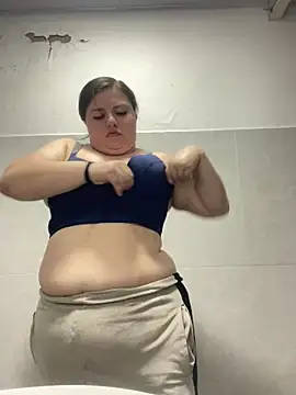 Snapshot of Kitty_Bms_ chatting on 12-17-25, 06:58 Kitty Bms online show from 12-17-25, 06:58