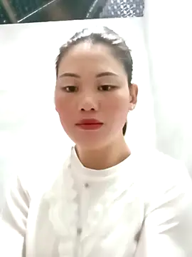 Snapshot of lynae-0 chatting on 12-04-25, 08:34 lynae-0 online show from 12-04-25, 08:34