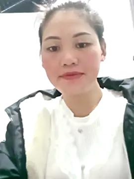 Snapshot of lynae-0 chatting on 12-04-25, 11:24 lynae-0 online show from 12-04-25, 11:24