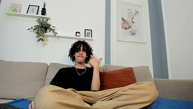 Dilan Wolfe online show from 12-04-25, 05:21