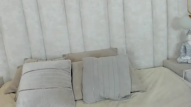 Nyla azura online show from 02-13-26, 04:52