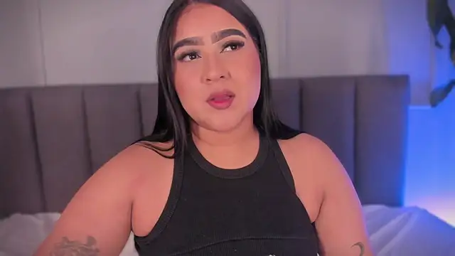 Snapshot of alejandrarojas_ chatting on 07-16-26, 07:31 alejandrarojas online show from 07-16-26, 07:31