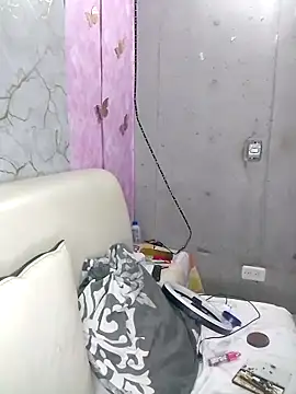 Snapshot of KiaracCastilo chatting on 11-27-25, 11:29 KiaracCastilo online show from 11-27-25, 11:29