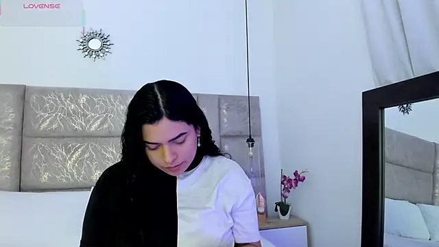 Snapshot of Ambar85 chatting on 01-07-26, 03:09 Ambar85 online show from 01-07-26, 03:09