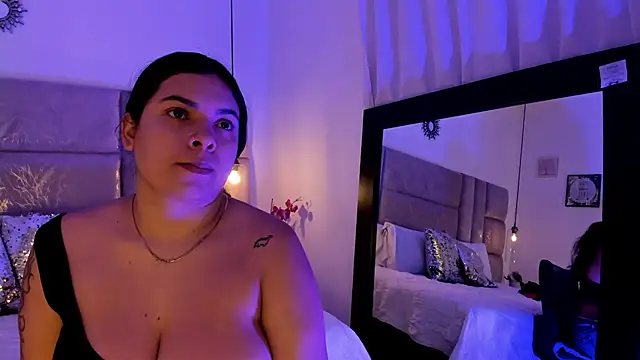 Snapshot of Ambar85 chatting on 01-09-26, 03:09 Ambar85 online show from 01-09-26, 03:09