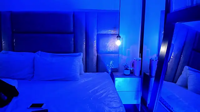 Snapshot of Ambar85 chatting on 02-11-26, 04:39 Ambar85 online show from 02-11-26, 04:39