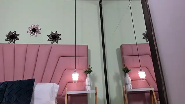 Snapshot of Ambar85 chatting on 03-01-26, 11:01 Ambar85 online show from 03-01-26, 11:01