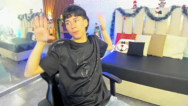 kaelwolf tay online show from 12-20-25, 07:32