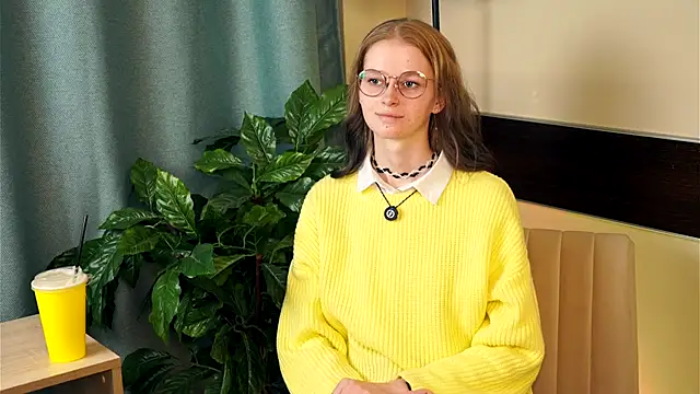 Snapshot of ToyaPletz chatting on 11-23-25, 10:37 ToyaPletz online show from 11-23-25, 10:37