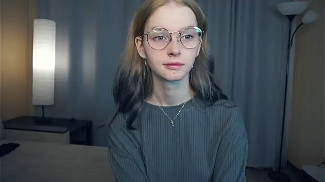 Snapshot of ToyaPletz chatting on 11-29-25, 05:16 ToyaPletz online show from 11-29-25, 05:16