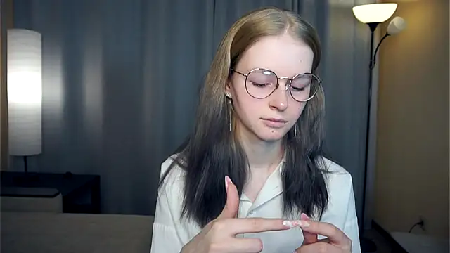 Snapshot of ToyaPletz chatting on 12-01-25, 05:29 ToyaPletz online show from 12-01-25, 05:29