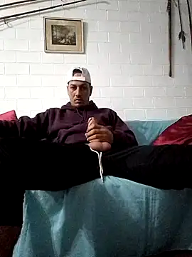Pirulaibe23 online show from 06-21-26, 04:37