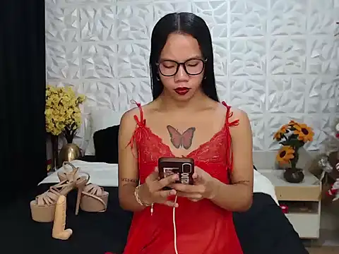 TransGoddessSofia online show from 12-15-25, 09:46