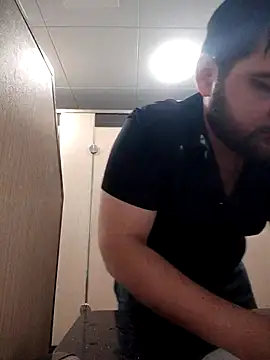 Koma001 online show from 11-28-25, 05:43