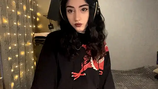 Meowluly online show from 12-15-25, 09:52