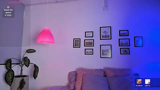 Skyy bloom online show from 04-20-26, 01:03