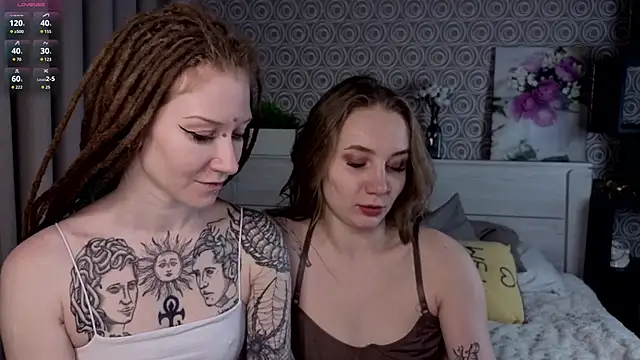 Snapshot of BobbieNibbe chatting on 12-19-25, 01:12 BobbieNibbe online show from 12-19-25, 01:12