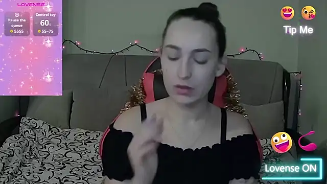 Star Kate online show from 12-17-25, 05:19